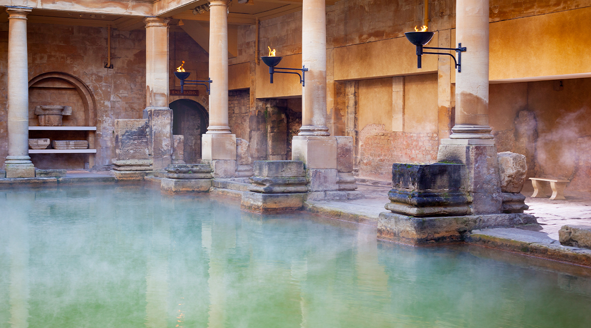 Les sites Unesco à visiter sont nombreux au Royaume-Uni. Ici, la ville de Bath et ses célèbres thermes romains